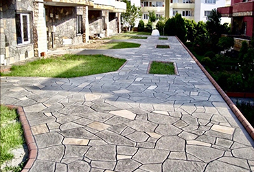 The garden stones that naturally enrich the outdoor furniture